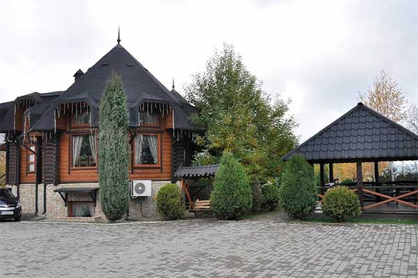 hertsa-hotelno-restorannyi-kompleks-plai